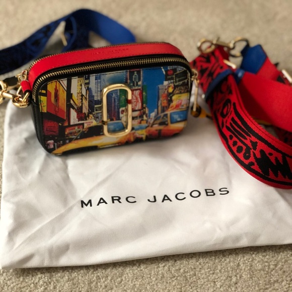 Marc Jacobs Handbags - Marc Jacobs Crossbody Handbag